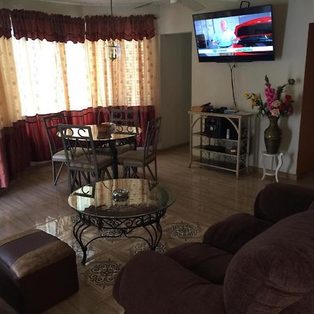 Chill On The Hill Apartamento Ocho Rios Exterior foto
