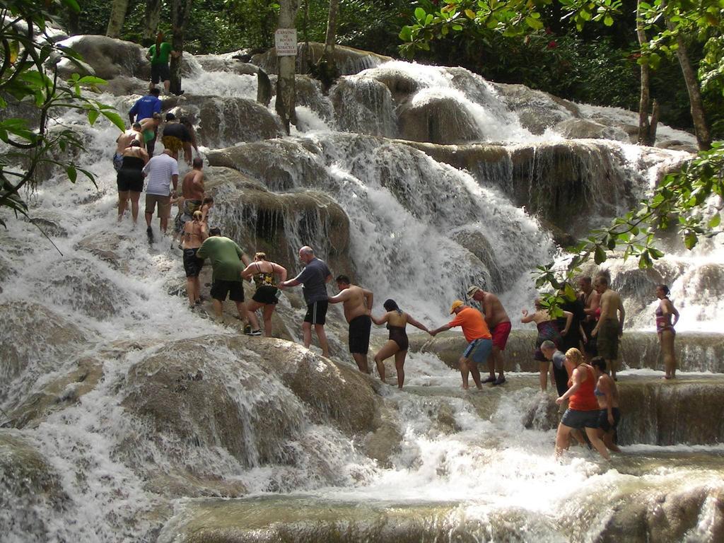 Chill On The Hill Apartamento Ocho Rios Exterior foto