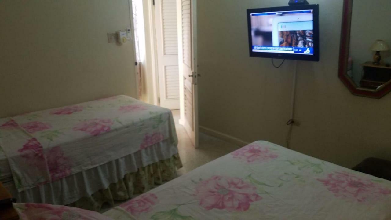 Chill On The Hill Apartamento Ocho Rios Exterior foto